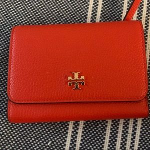 BRAND NEW Tory Burch Carter Wallet
